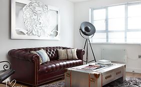 Boutique 1 Bedroom Duplex Suite On Marina-304